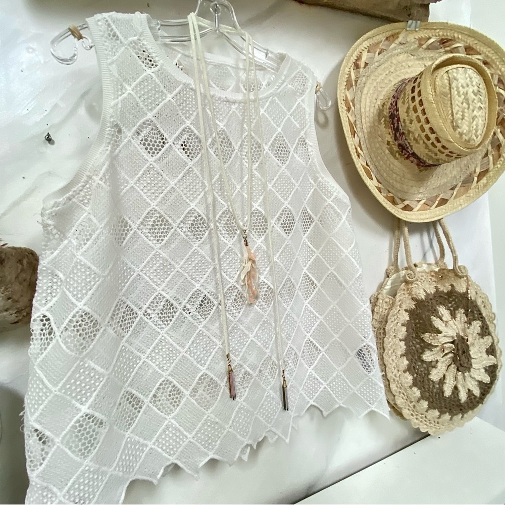 Trendy crochet/lace semi sheer boho tank w shabby chic resort vacay beach vibe
